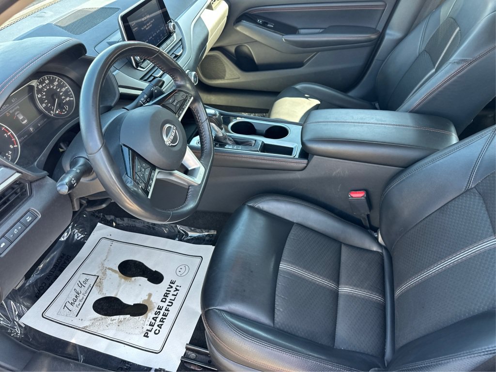 Used 2023 Nissan Altima 2.5 SR FWD image 11