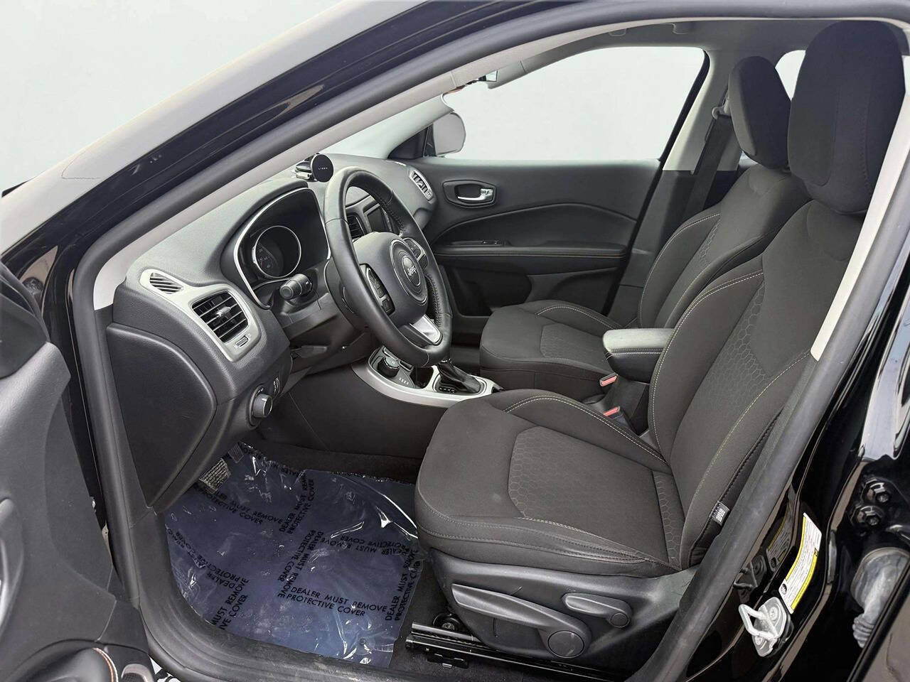 Used 2018 Jeep Compass Sport w/ Cold Weather Group image 10