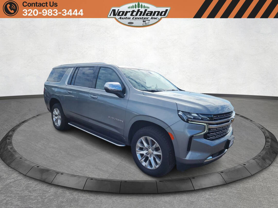 Used 2023 Chevrolet Suburban Premier image 3