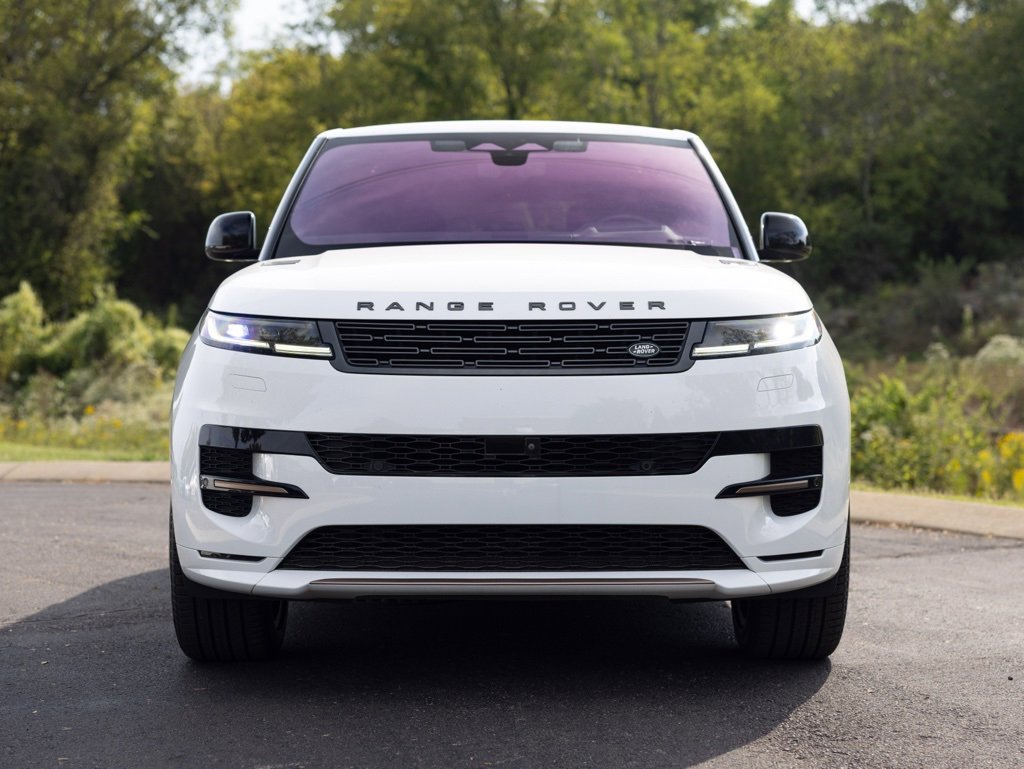 Used 2023 Land Rover Range Rover Sport SE Dynamic image 12