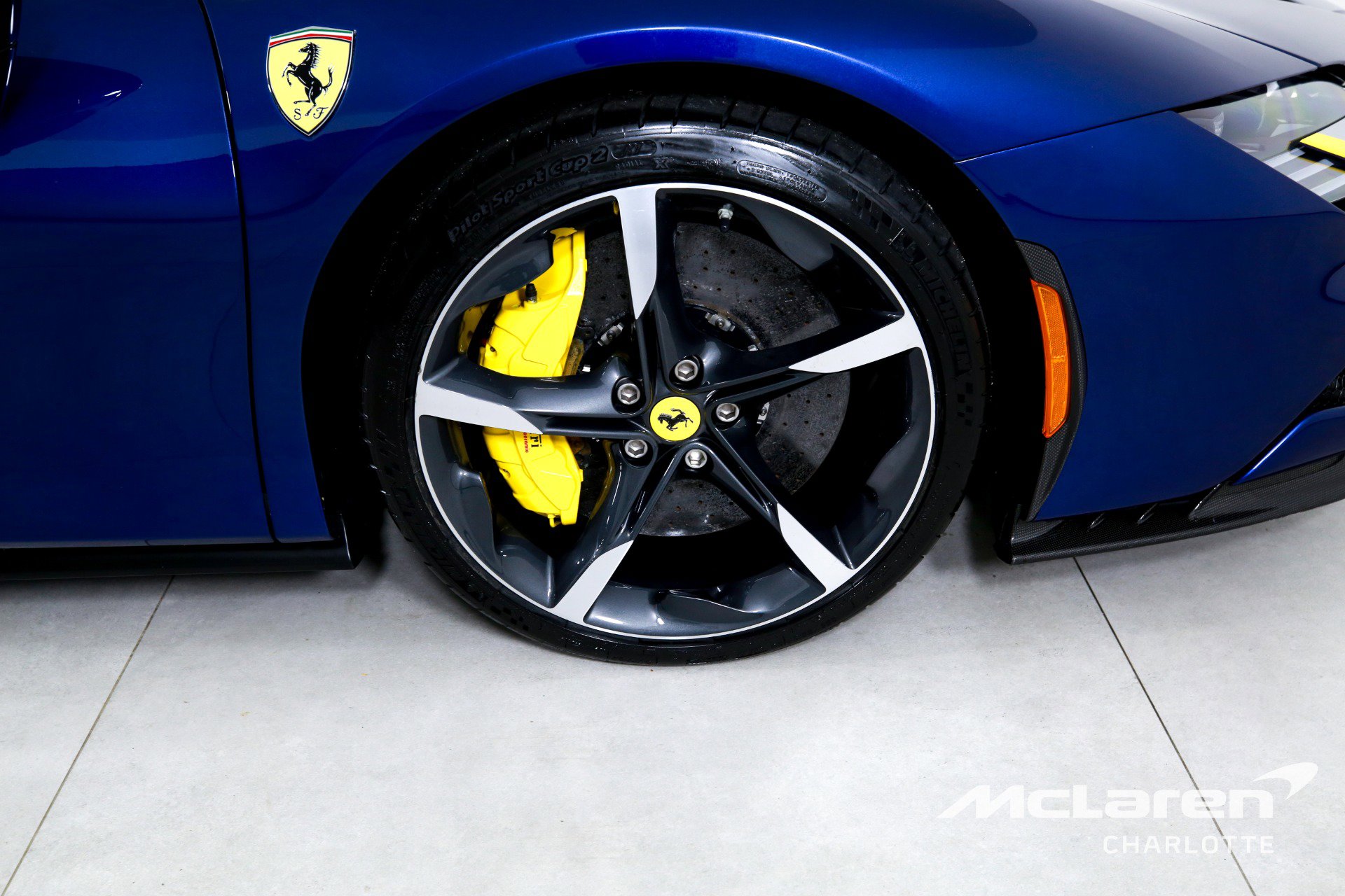 Used 2022 Ferrari SF90 Spider image 31