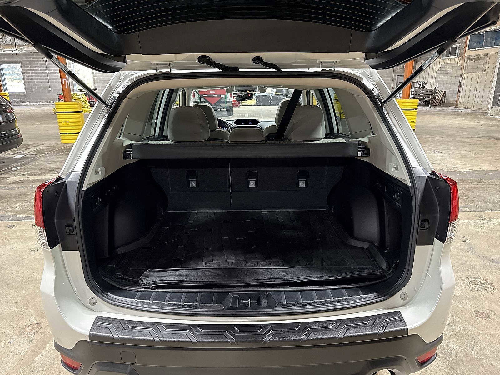 Used 2021 Subaru Forester Premium image 11