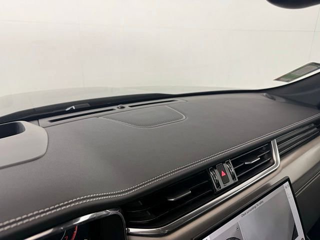 New 2026 Jaguar F-PACE R-Dynamic S image 32