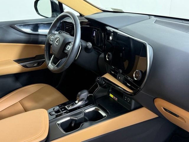 Used 2025 Lexus NX 250 FWD w/ Towing Package (2000 Lbs) image 35