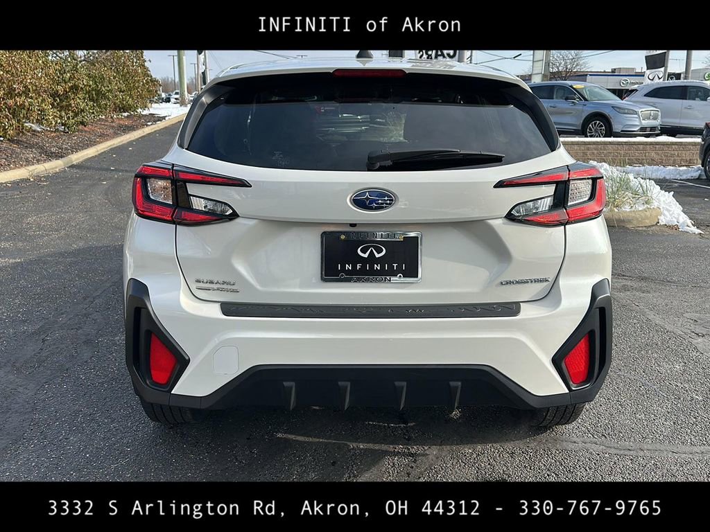 Used 2024 Subaru Crosstrek 2.0i image 11