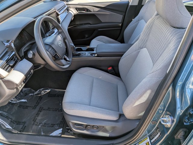 Used 2025 Toyota Camry LE w/ Convenience Package image 16