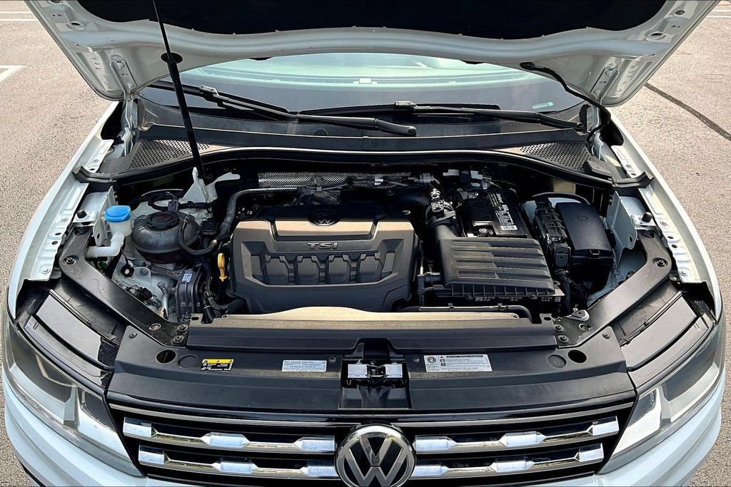 Used 2019 Volkswagen Tiguan SE w/ Panoramic Sunroof Package FWD image 28