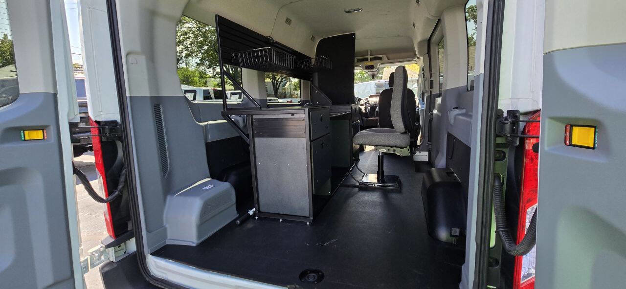 Used 2016 Ford Transit 150 XLT image 26