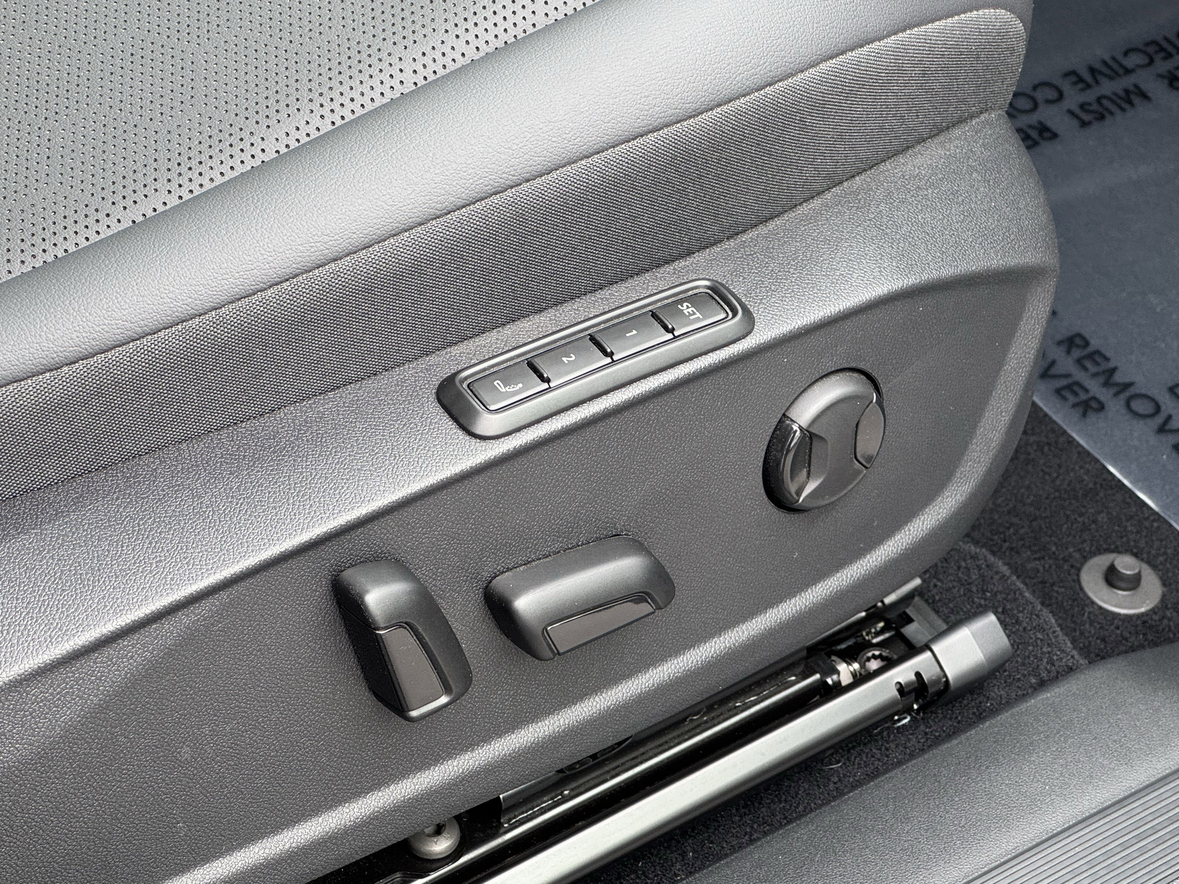 Used 2021 Volkswagen ID.4 Pro S image 35