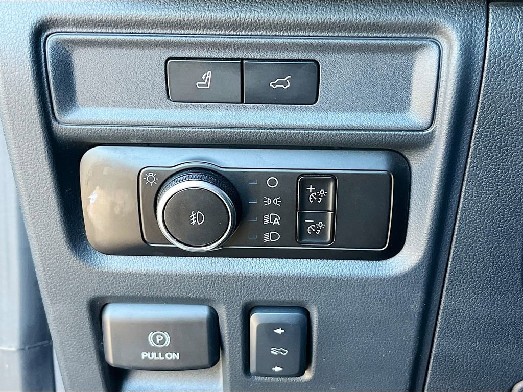 Used 2023 Ford Expedition Limited RWD image 10