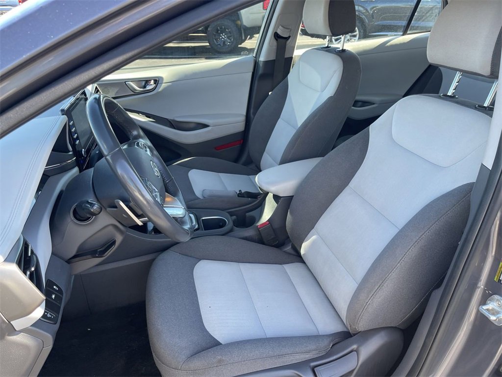 Used 2020 Hyundai Ioniq SE image 11
