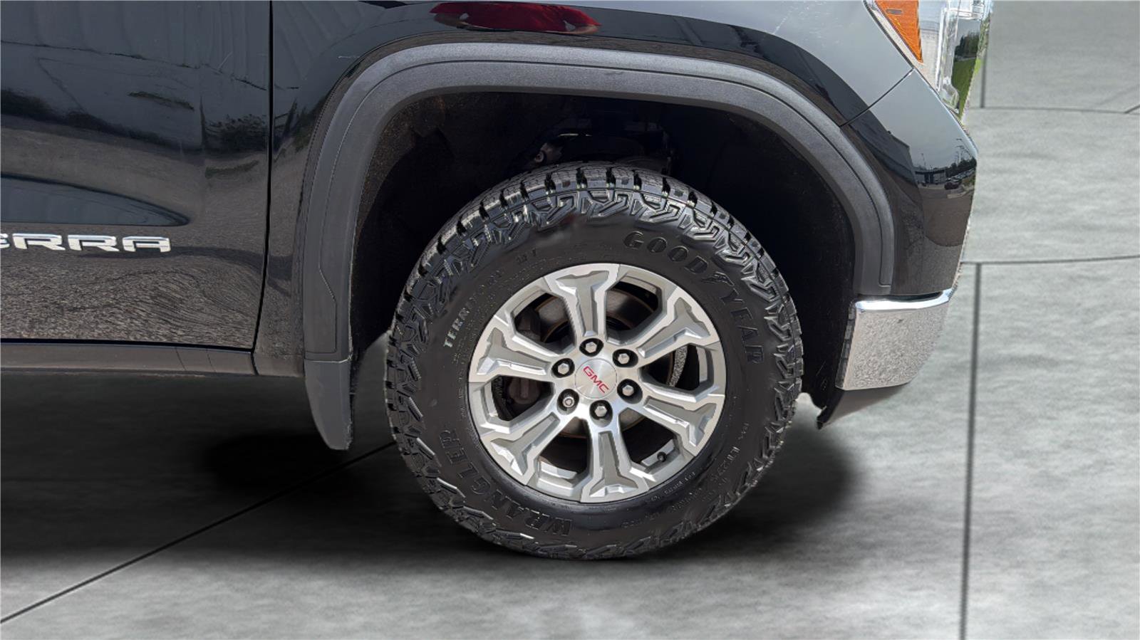 Used 2019 GMC Sierra 1500 SLE w/ SLE Value Package AWD/4WD image 25