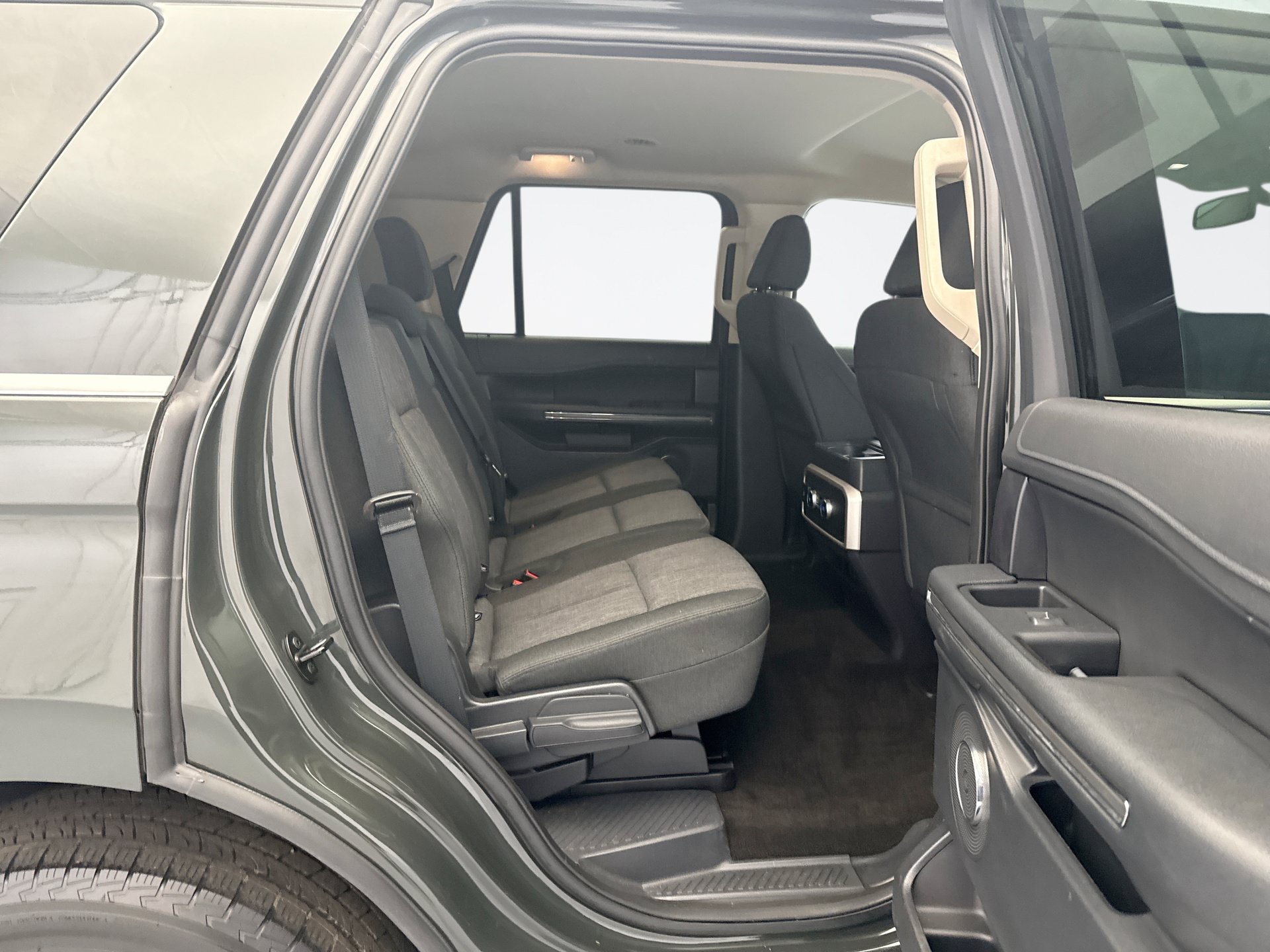 Used 2022 Ford Expedition XLT AWD/4WD image 17