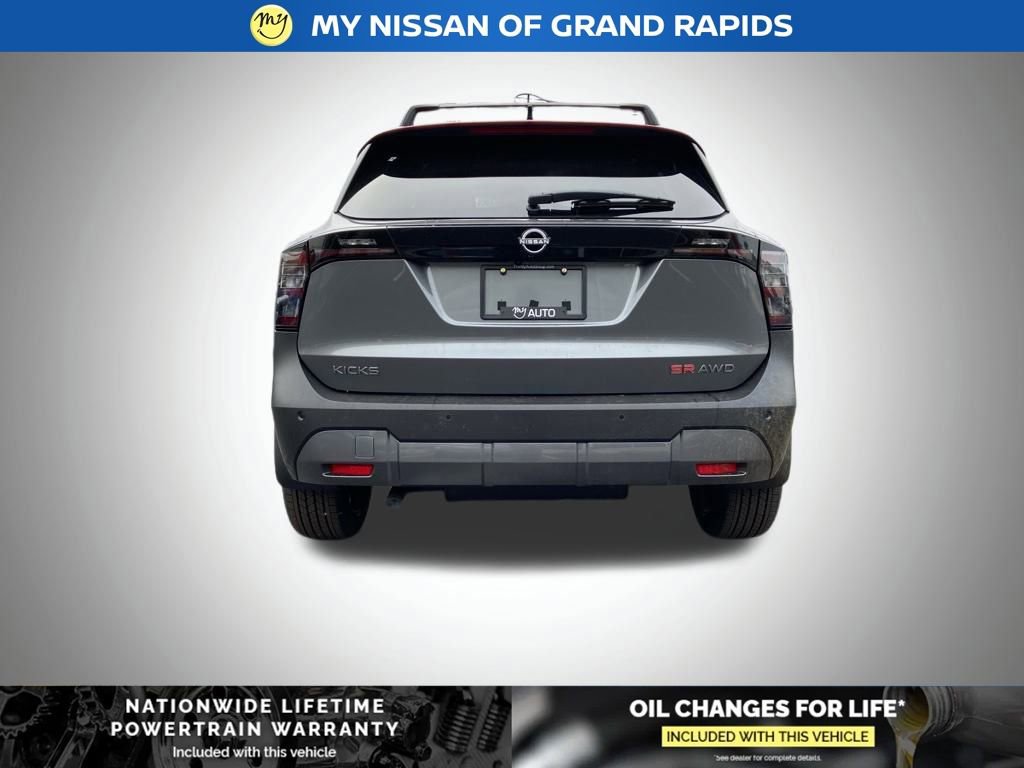 New 2026 Nissan Kicks SR w/ Cold Weather Package image 5