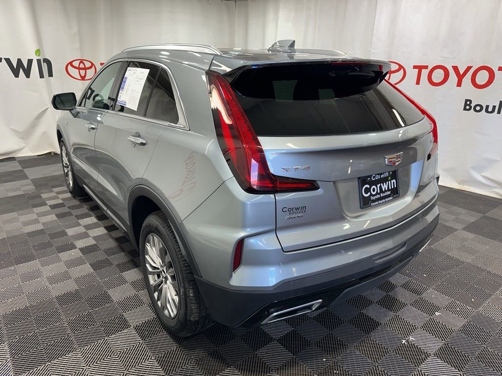 Used 2025 Cadillac XT4 Premium Luxury image 5