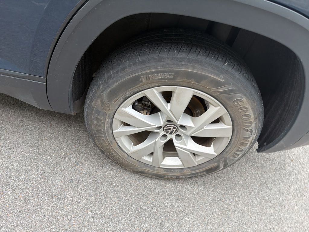 Used 2021 Volkswagen Atlas Cross Sport S image 24