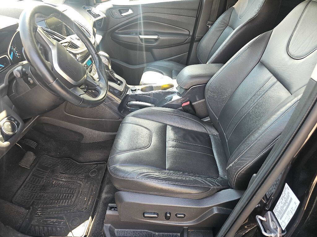 Used 2013 Ford Escape Titanium w/ Parking Technology Pkg AWD/4WD image 25