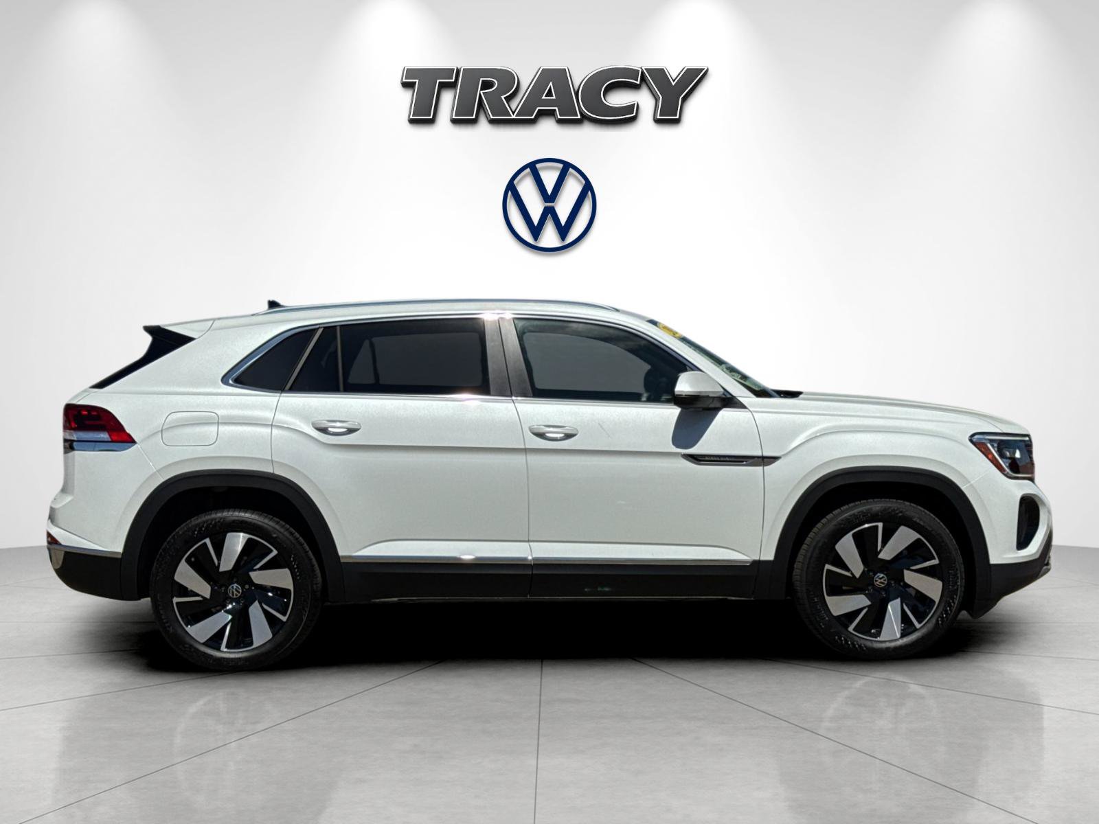 New 2026 Volkswagen Atlas Cross Sport SEL AWD/4WD image 3