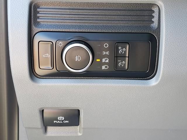 Used 2023 Ford F350 XLT w/ 360-Degree Camera Package AWD/4WD image 21