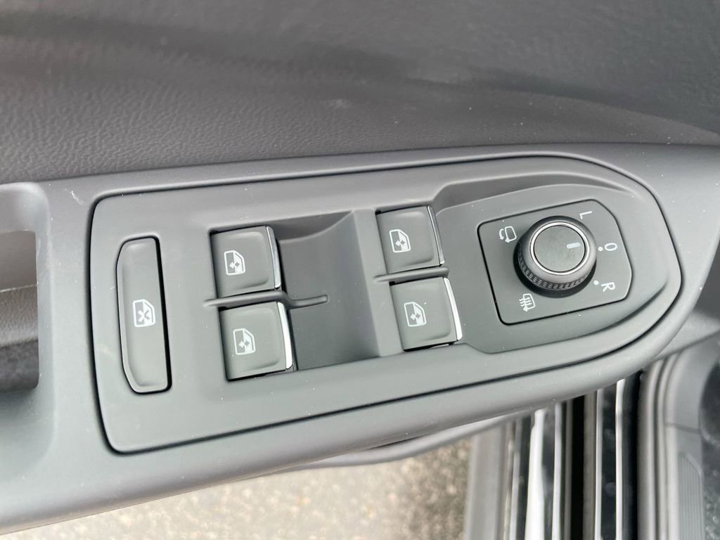 New 2025 Volkswagen GTI SE image 39