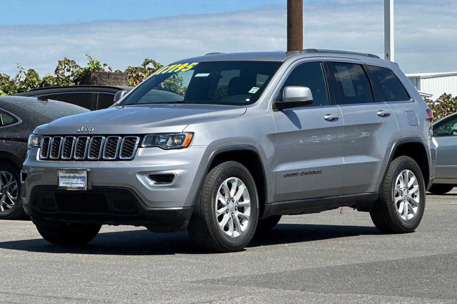 Used 2021 Jeep Grand Cherokee Laredo RWD image 8