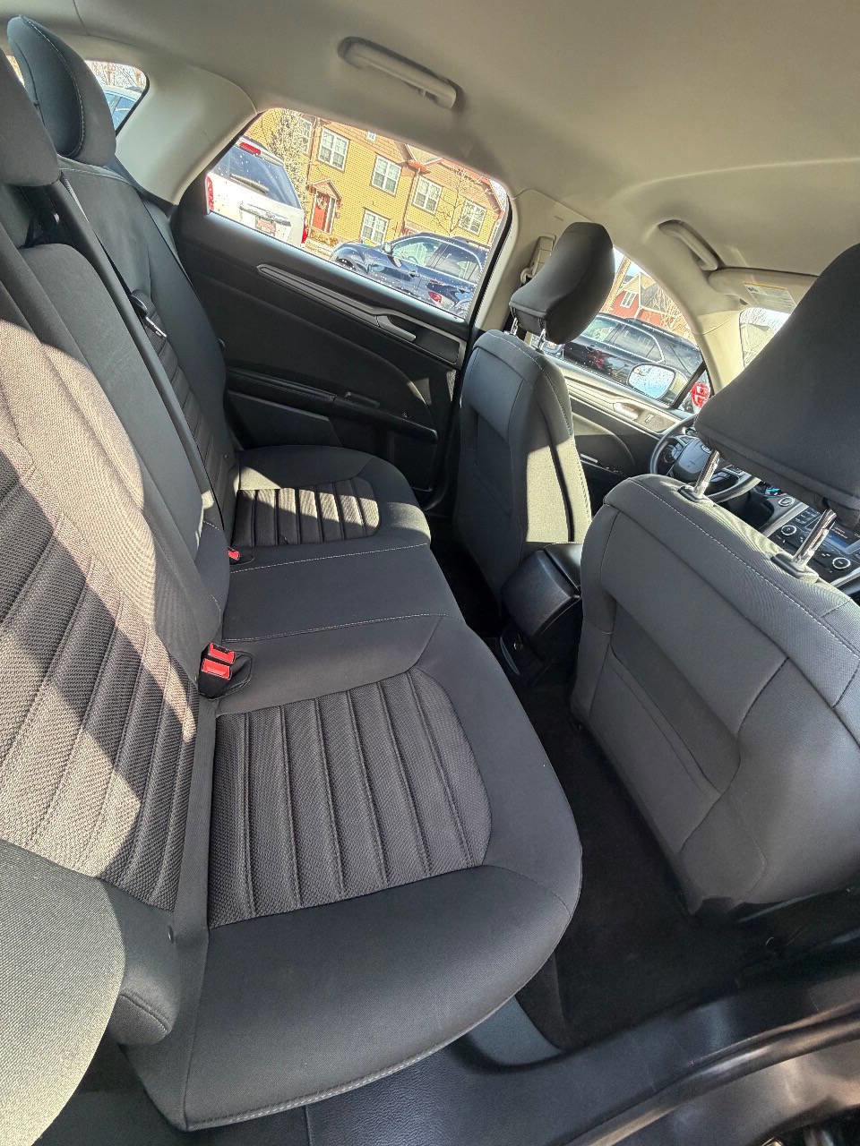 Used 2018 Ford Fusion SE image 33