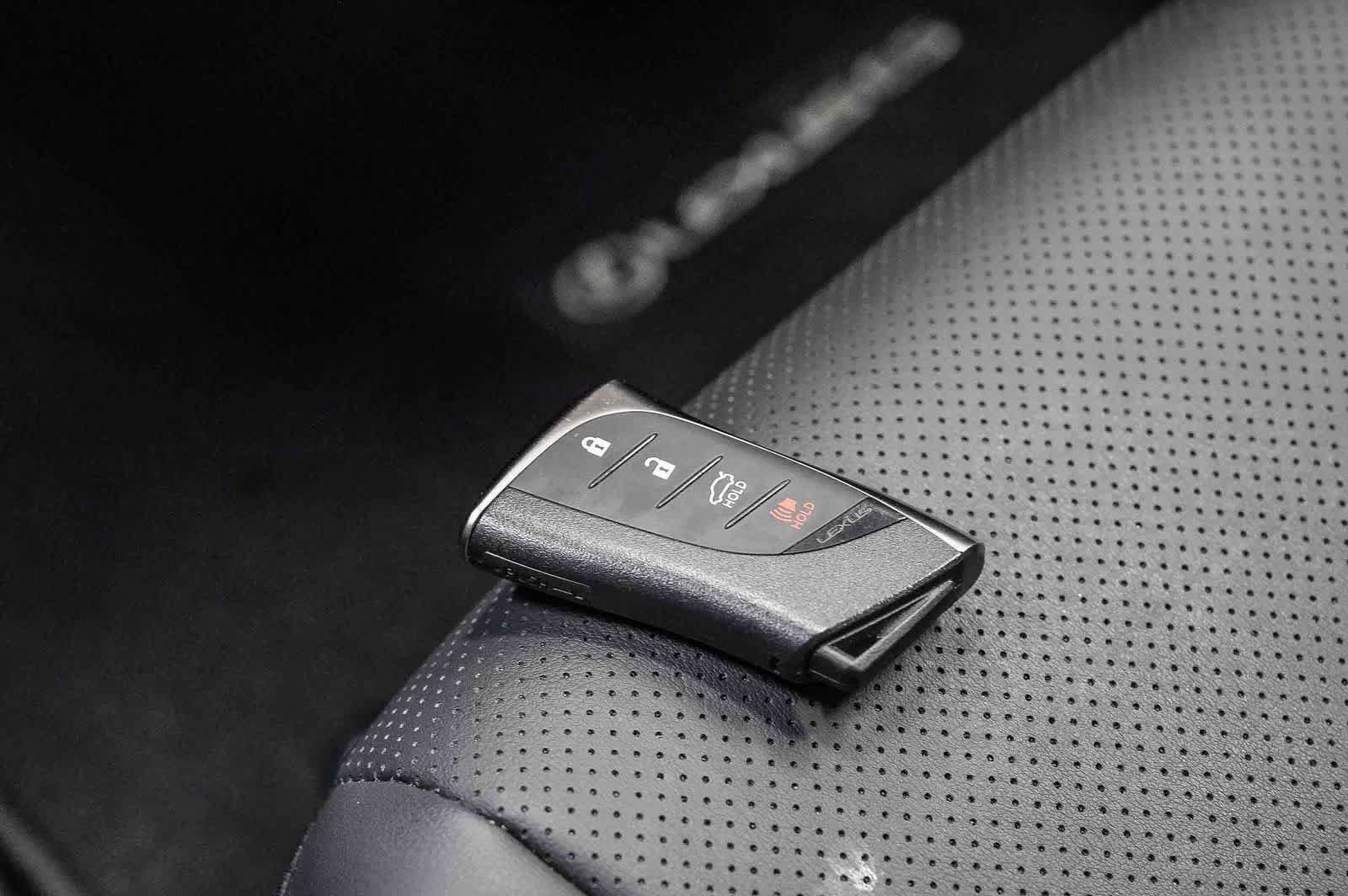 Certified 2025 Lexus ES 350 w/ Accessory Package (Z2) FWD image 27