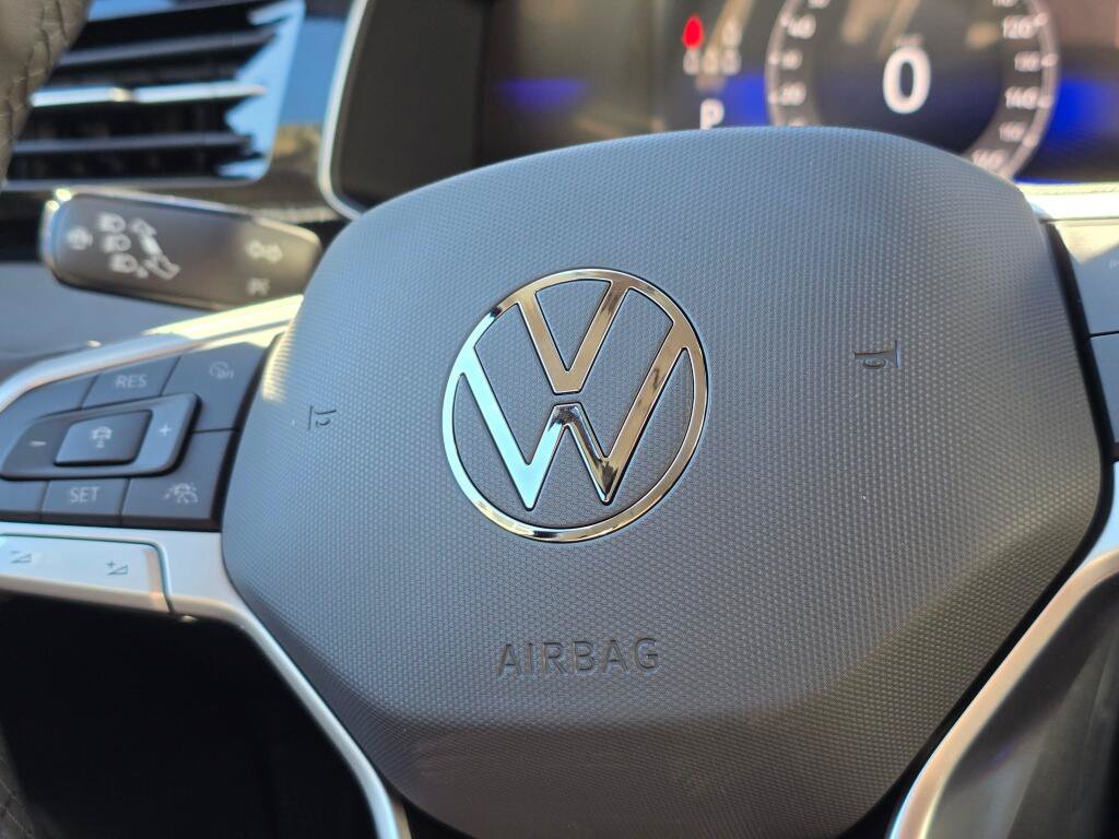 New 2027 Volkswagen Jetta SE FWD image 32