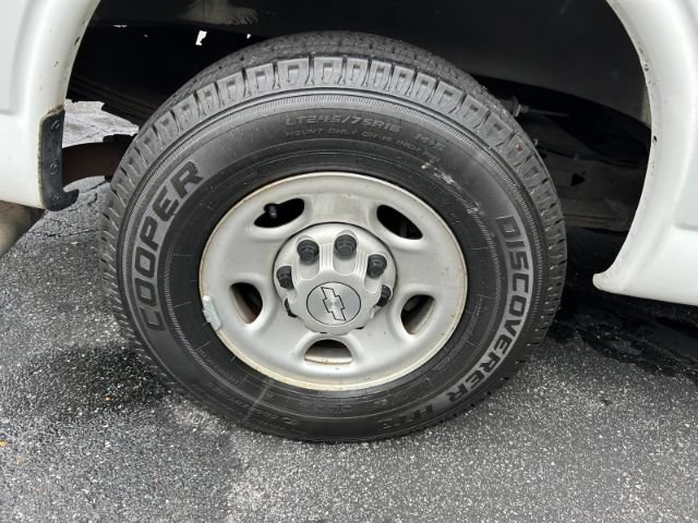 Used 2018 Chevrolet Express 2500 w/ Communications Package RWD image 32