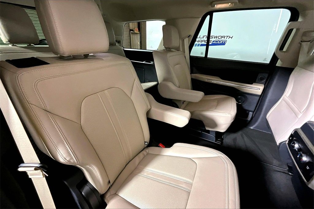 Used 2024 Ford Expedition Limited image 22