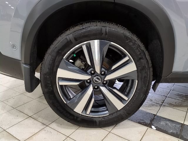 Used 2023 Nissan Rogue Platinum w/ Platinum Premium Package image 22