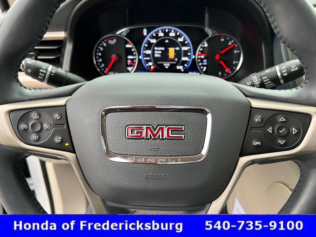 Used 2021 GMC Acadia Denali w/ Denali Ultimate Package image 41