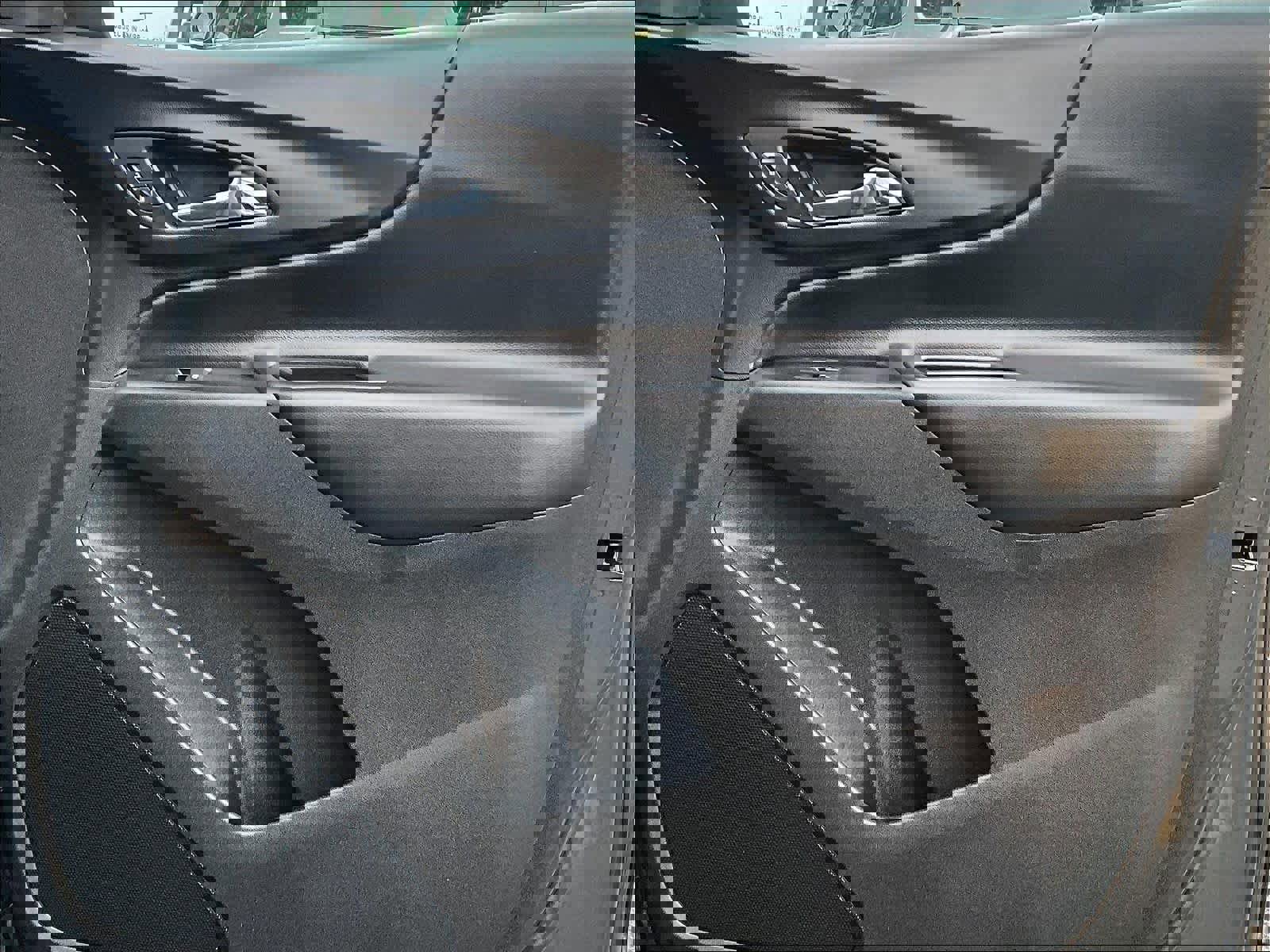 Used 2019 Chevrolet Equinox LT image 12