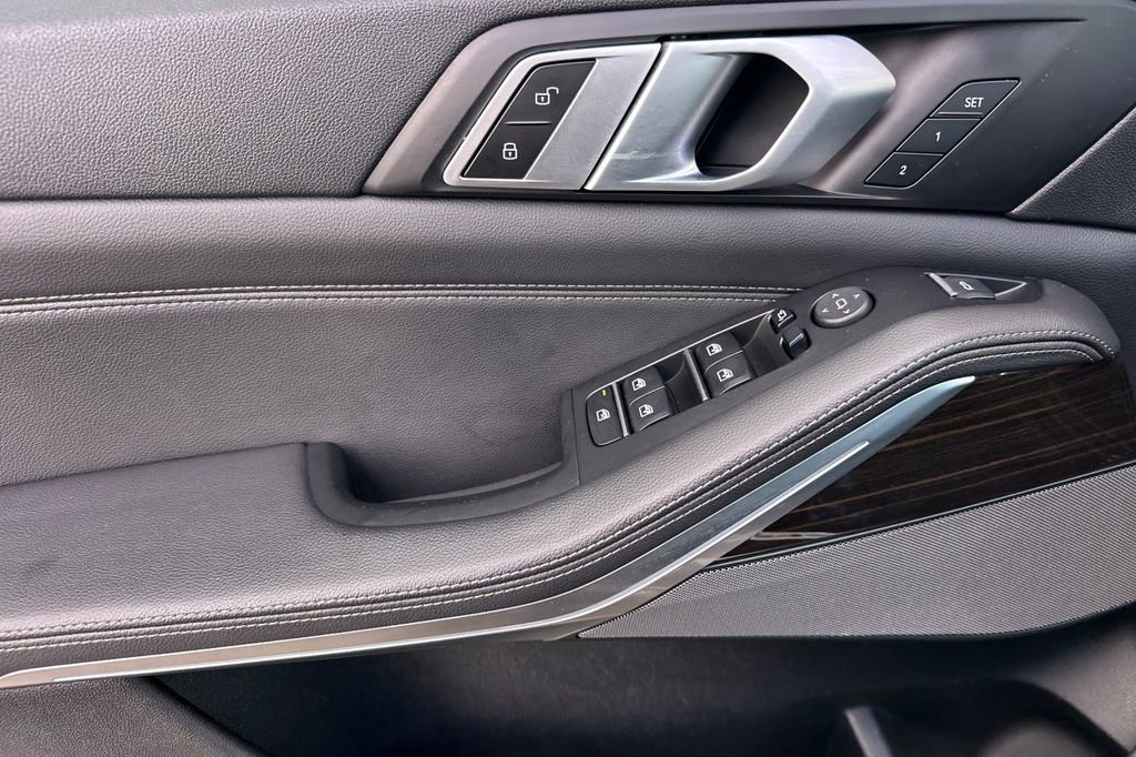 Used 2019 BMW X5 xDrive40i w/ M Sport Package image 10