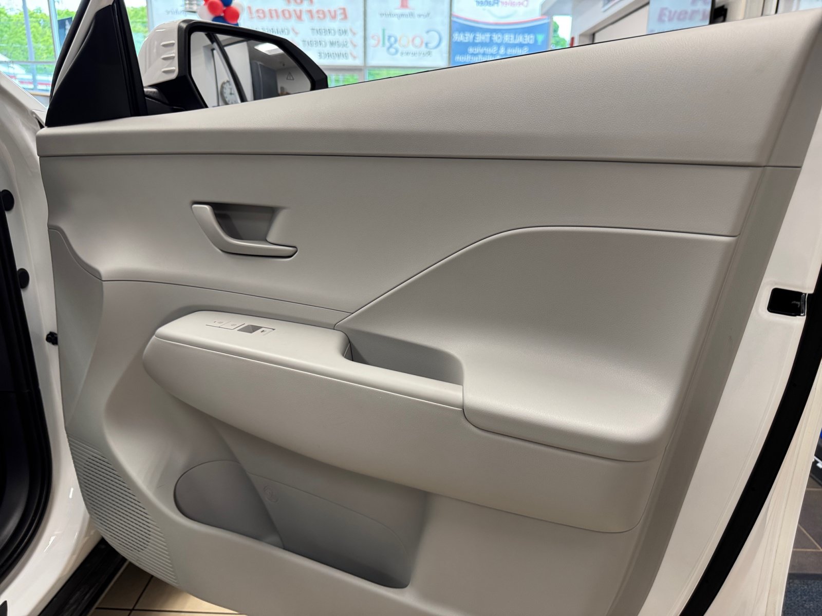 New 2025 Hyundai Kona SEL AWD/4WD image 16