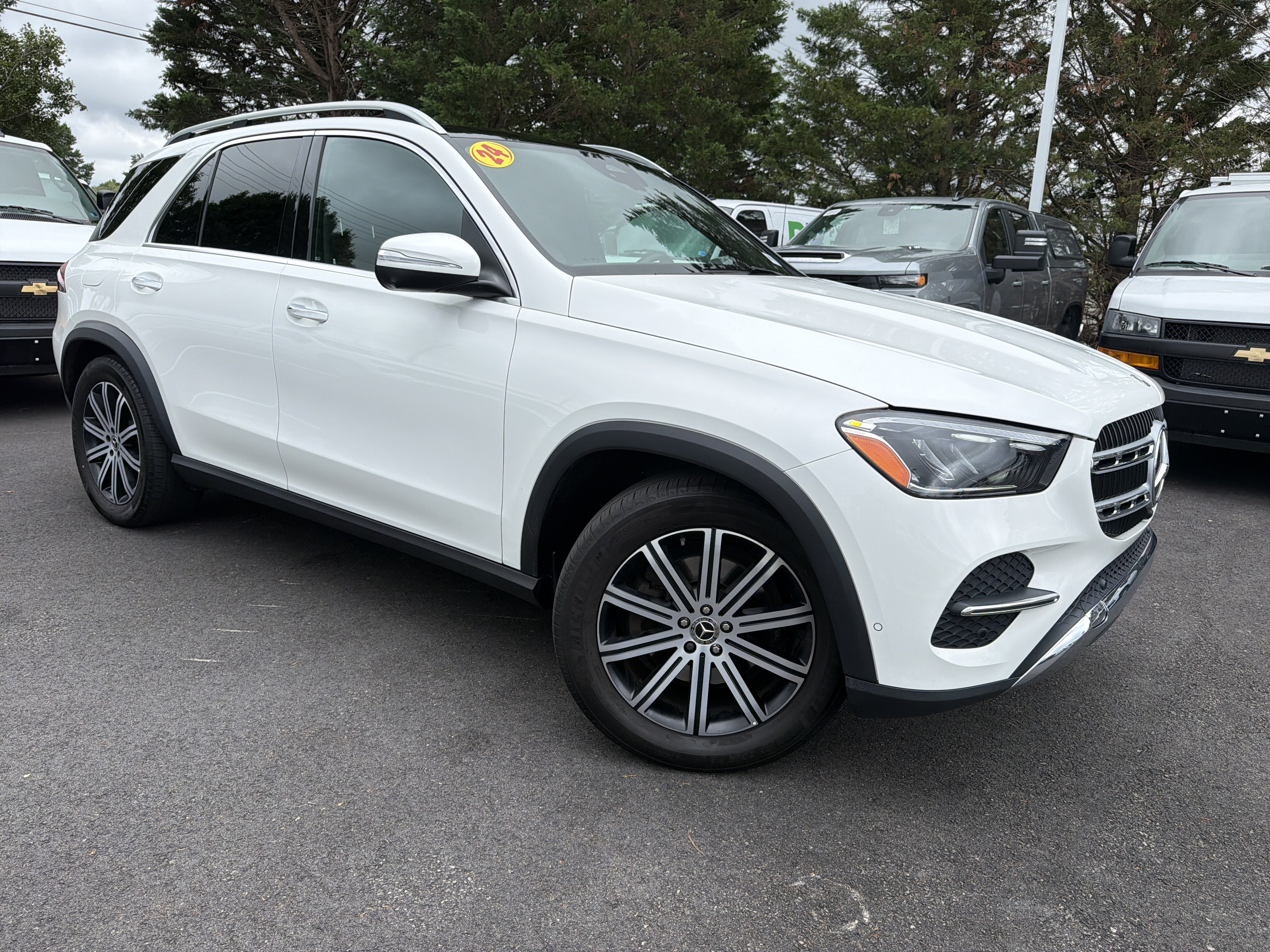 Used 2024 Mercedes-Benz GLE 350 4MATIC image 2