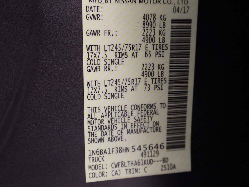 Used 2017 Nissan Titan SV image 42