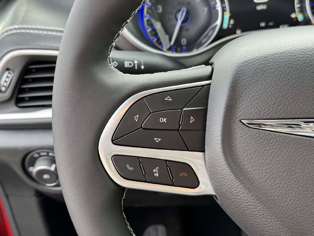 New 2026 Chrysler Pacifica Select FWD image 22