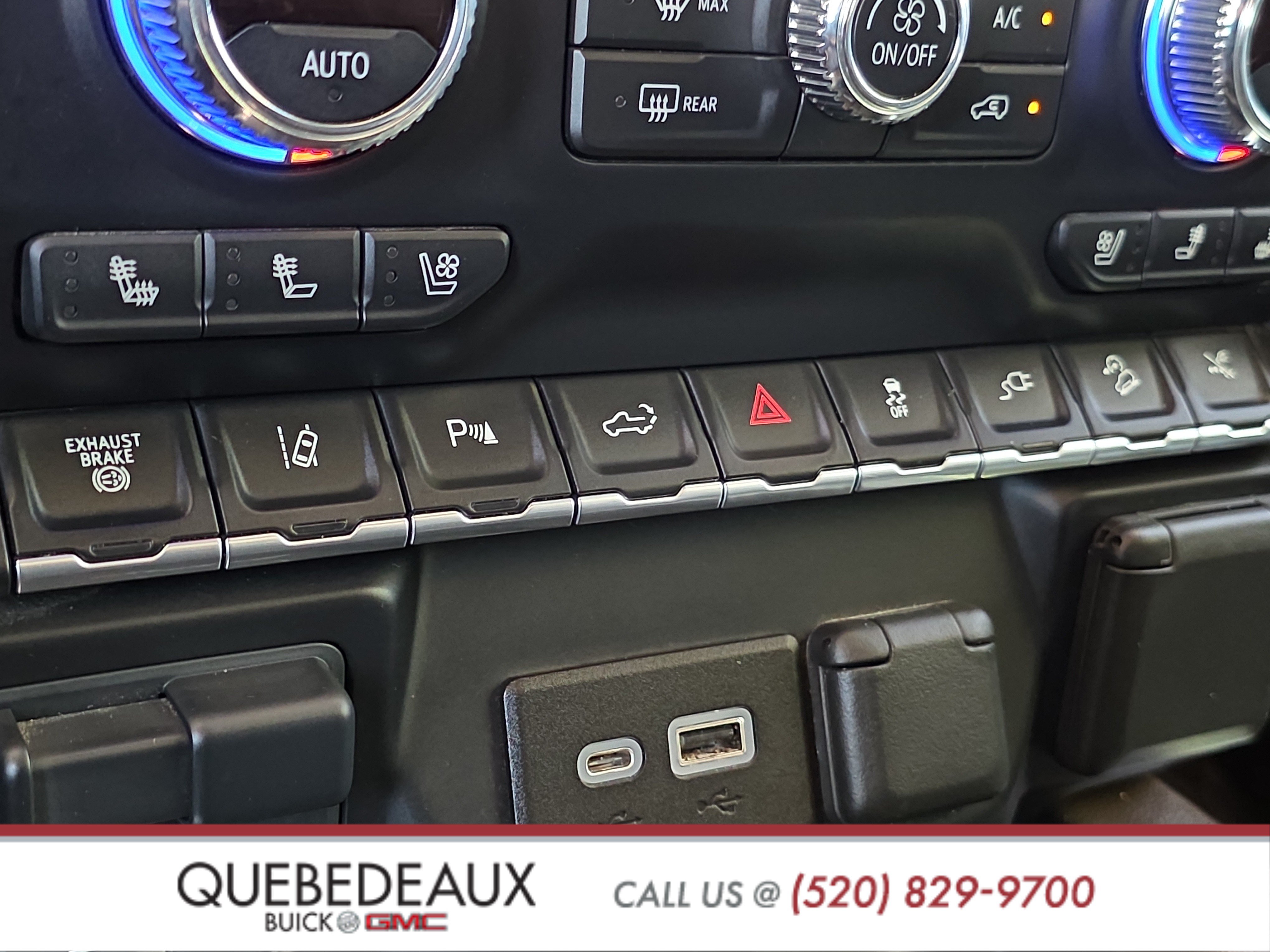 Used 2021 GMC Sierra 3500 Denali w/ Denali Ultimate Package AWD/4WD image 24