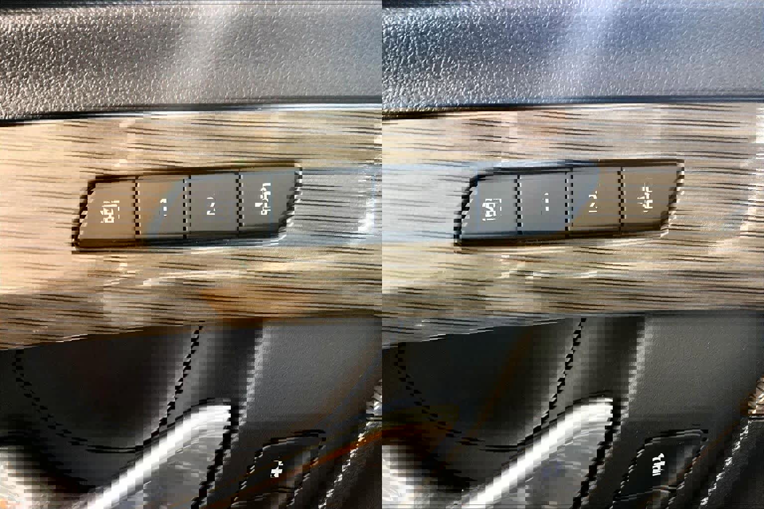 Used 2023 GMC Terrain Denali w/ Black Diamond Edition AWD/4WD image 33