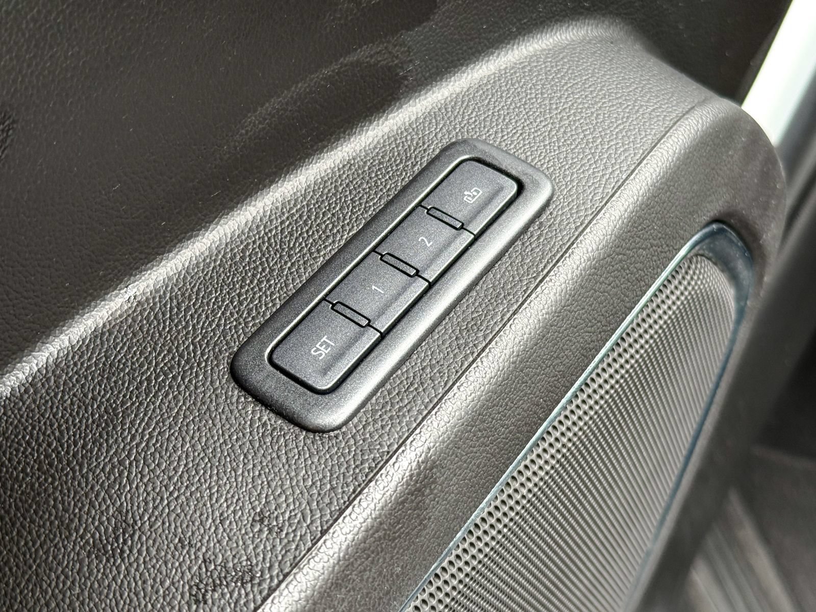 Certified 2020 Chevrolet Tahoe Premier AWD/4WD image 19