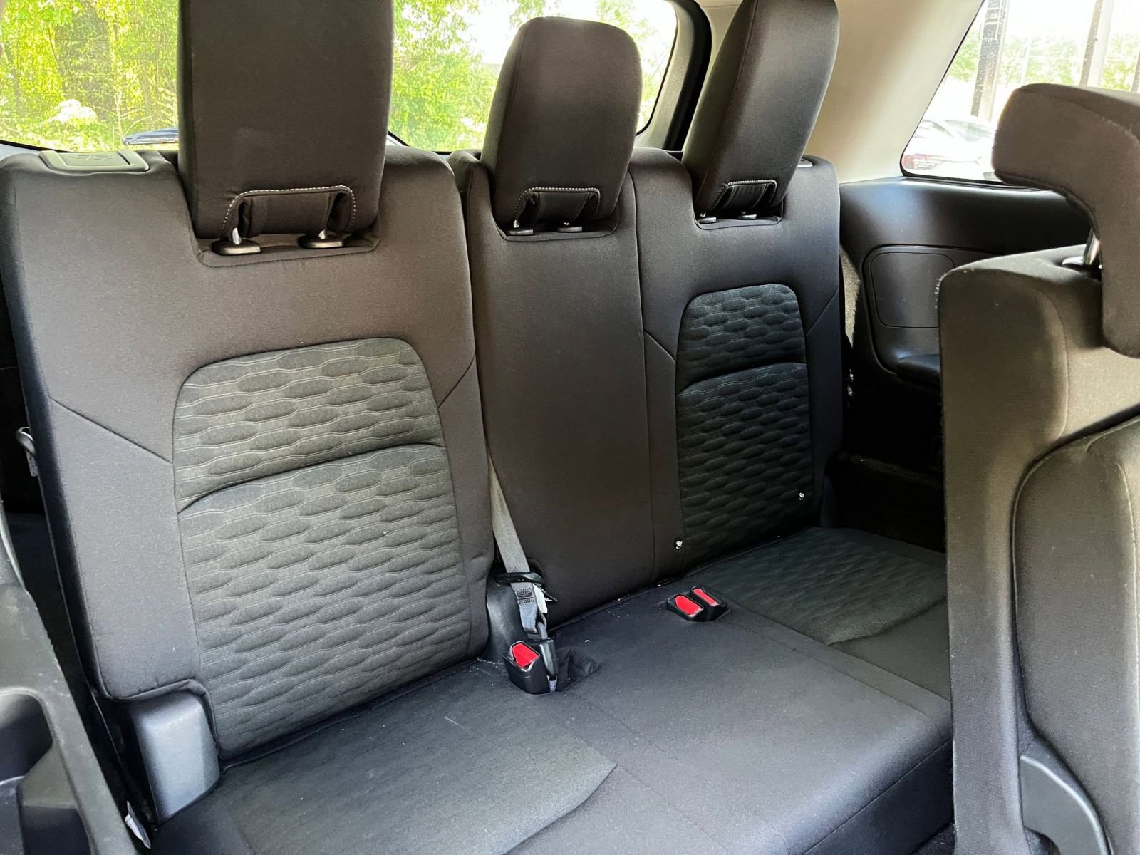 Used 2025 Nissan Pathfinder SV AWD/4WD image 30