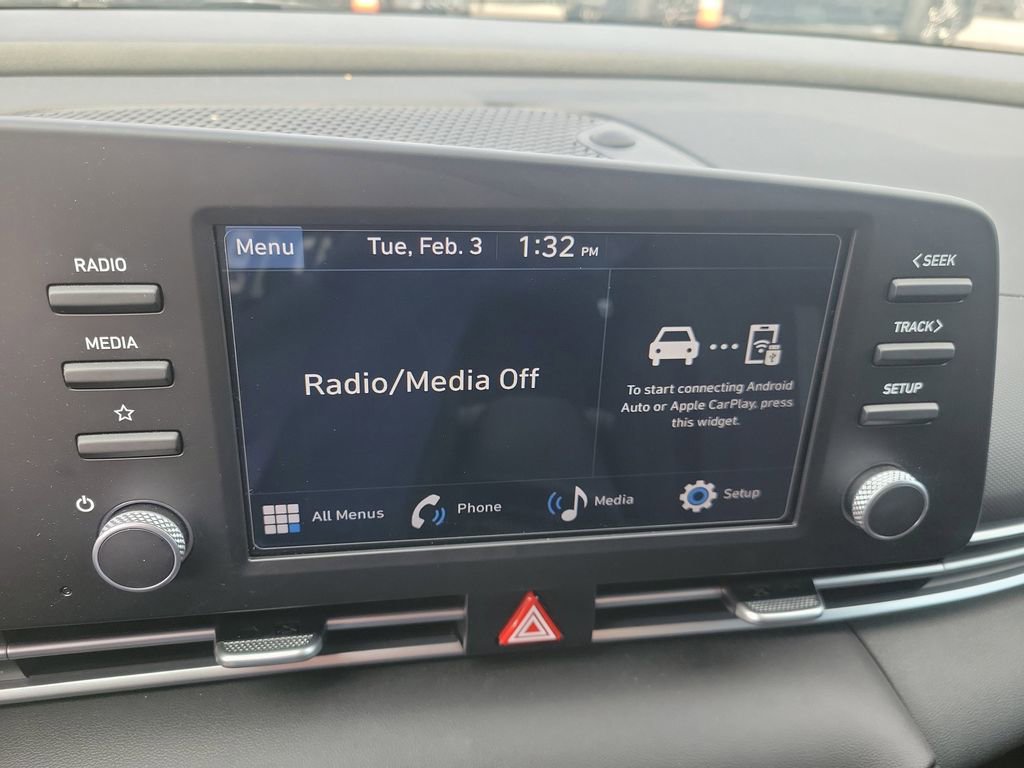 Certified 2025 Hyundai Elantra SE image 26