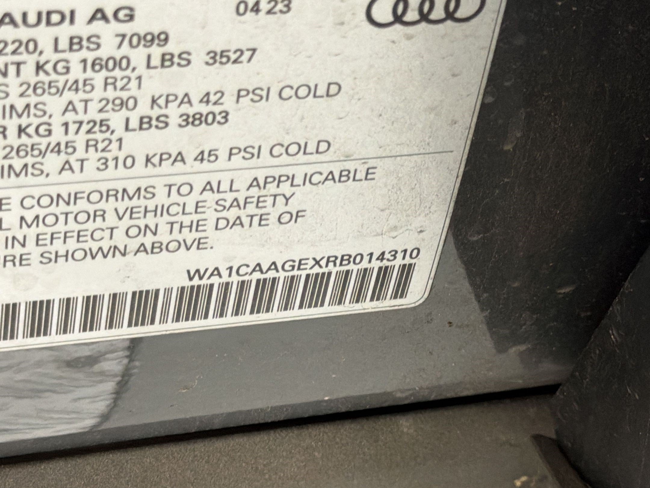 Certified 2024 Audi Q8 e-tron Premium Plus w/ Premium Plus Package AWD/4WD image 25