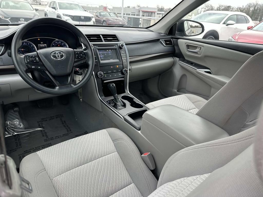 Used 2016 Toyota Camry XLE image 10