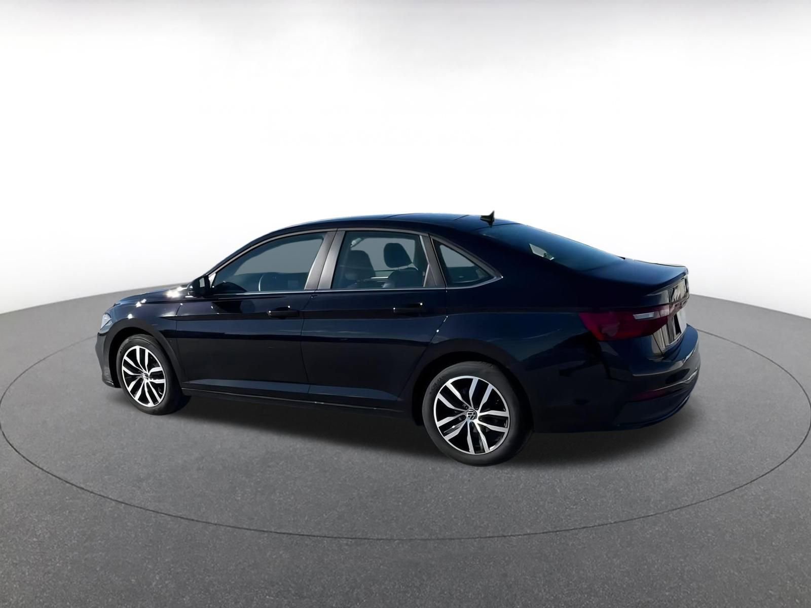 Used 2025 Volkswagen Jetta SE image 10