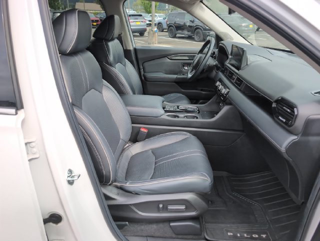 Certified 2024 Honda Pilot Elite image 10