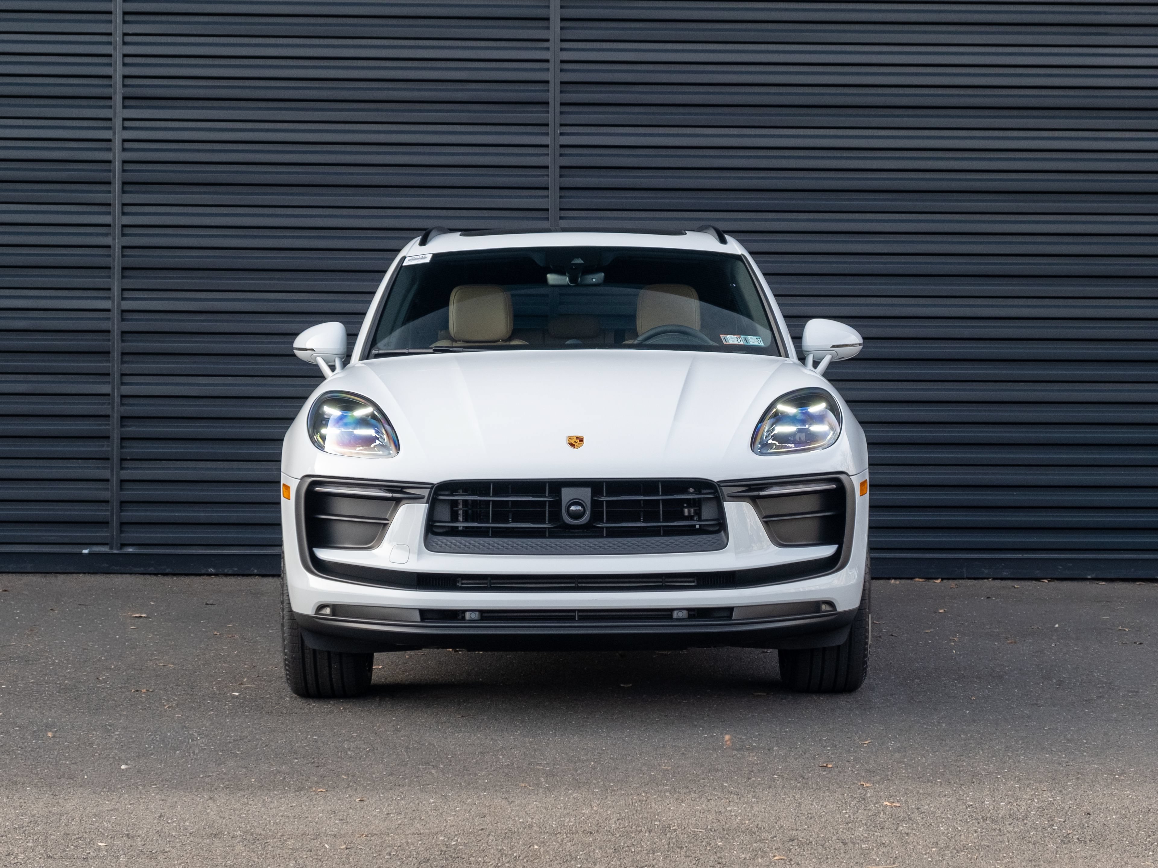 Certified 2026 Porsche Macan AWD/4WD image 11