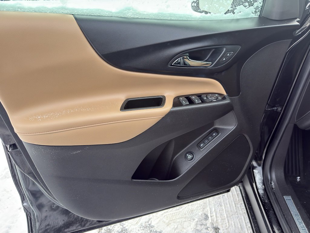 Used 2024 Chevrolet Equinox Premier image 13