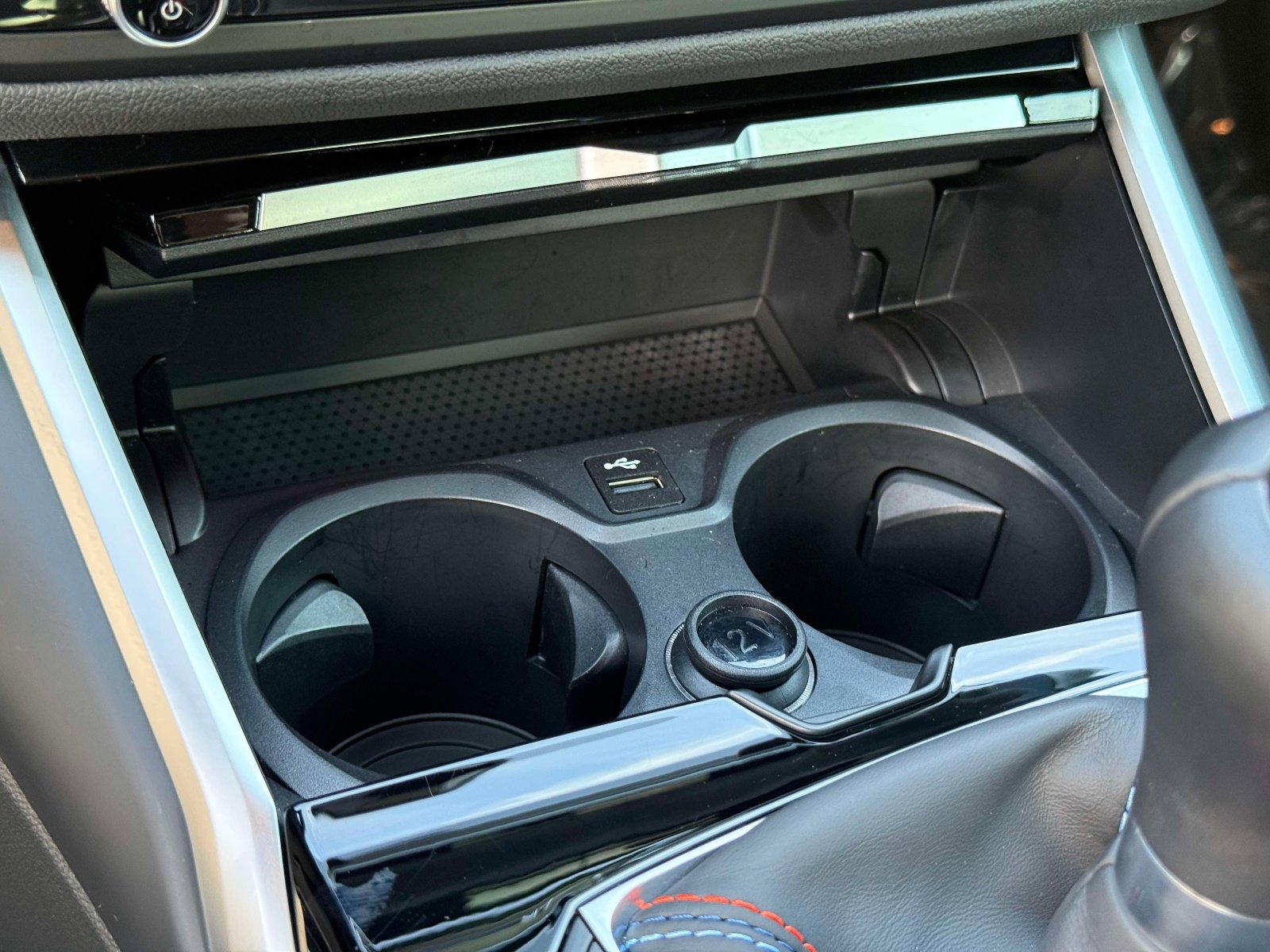 Used 2024 BMW M2 w/ Lighting Package image 47